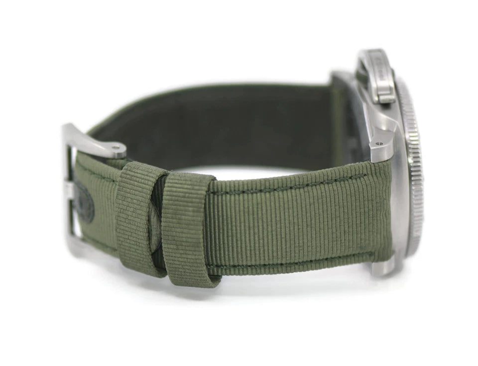 Panerai Submersible Stainless Steel Watch PAM01287